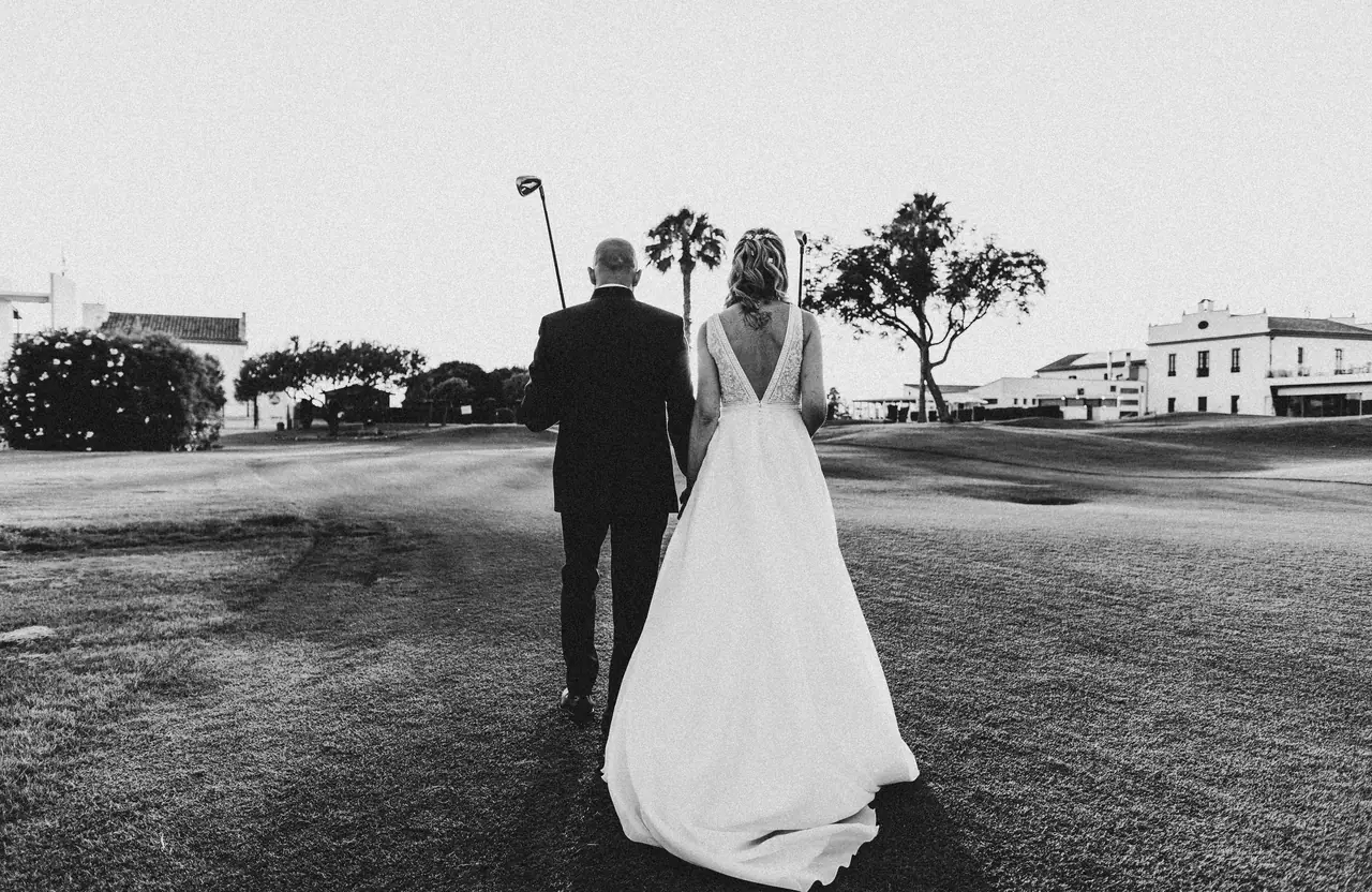 Fotografía de boda en Valencia: campo golf, en blanco y negro