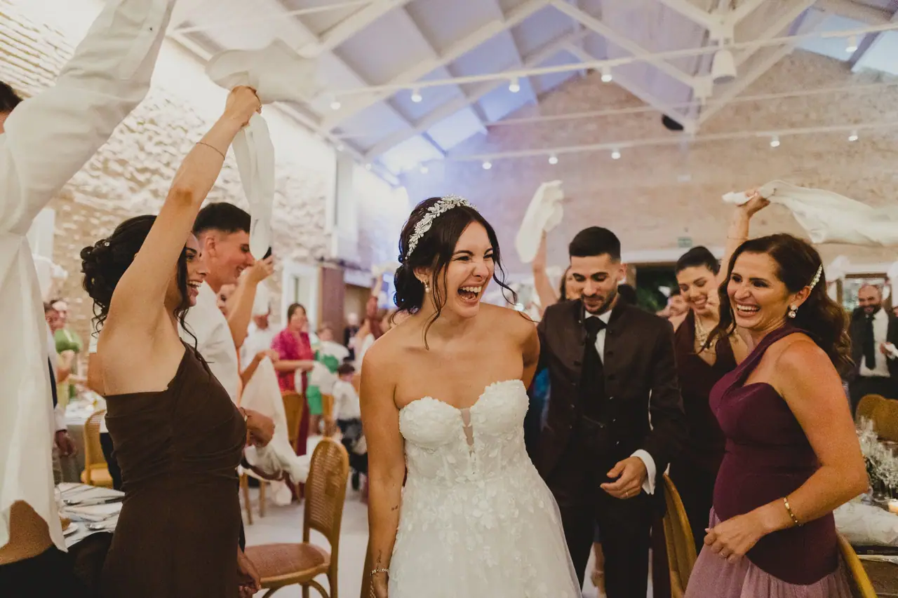 Fotografía de boda en Valencia: banquete servilletas