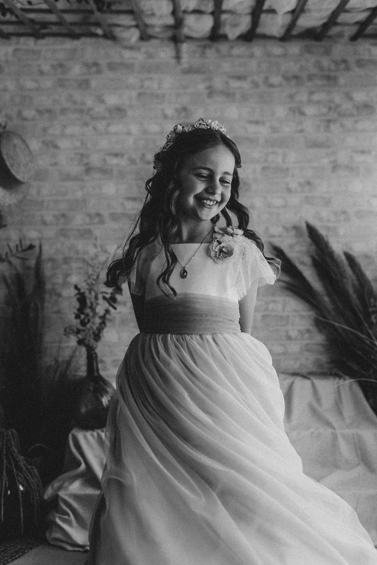Fotografía de comunión: estudio girando, en blanco y negro