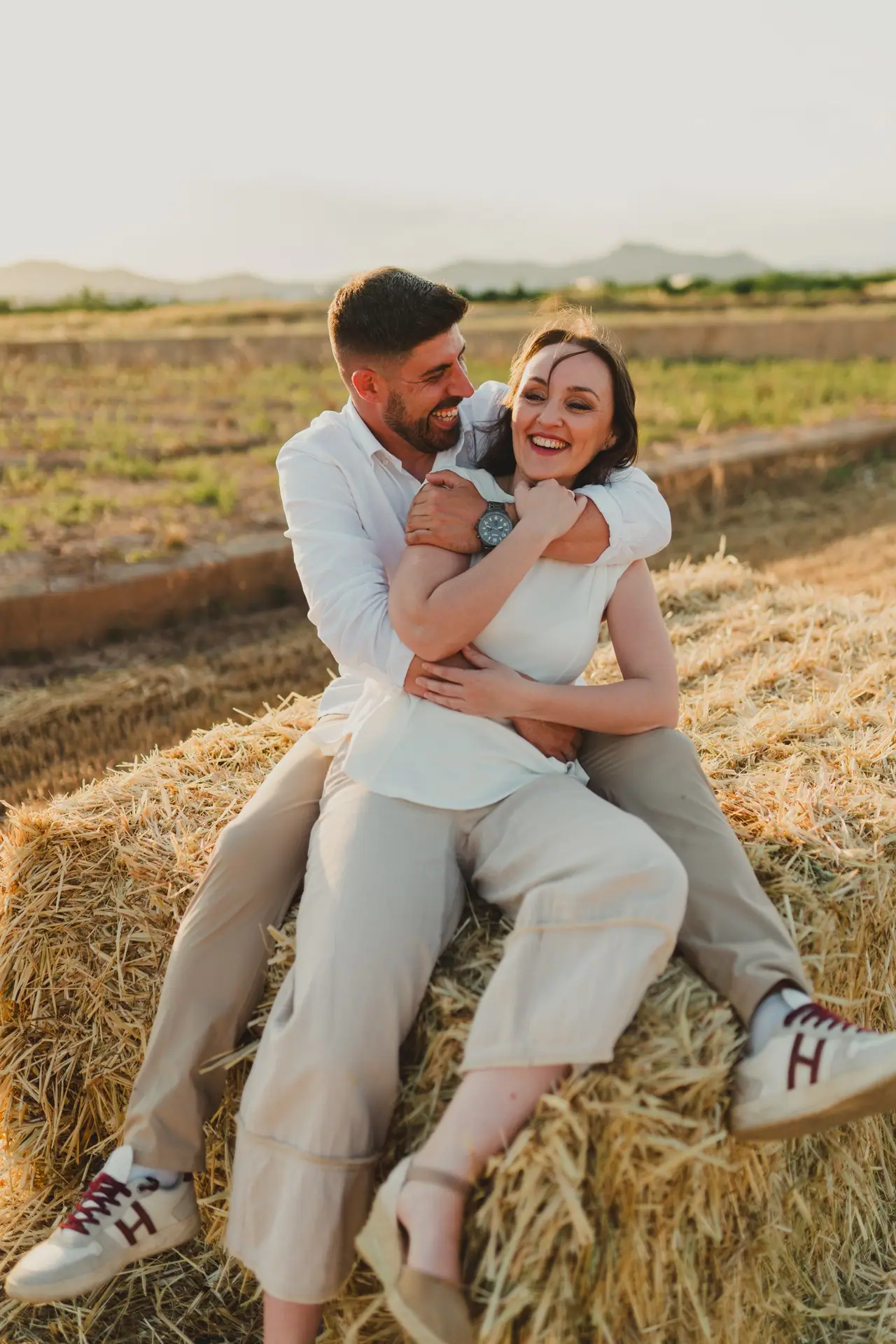 Sesión de preboda en Valencia: balas paja